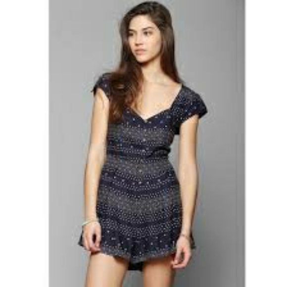 UO Kimichi Blue Ashley lace up romper size xs - Picture 1 of 7